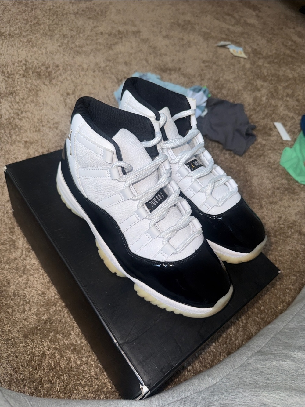 Nike White and Black Low-Top Patent Leather Sneakers - Picture 4 of 4